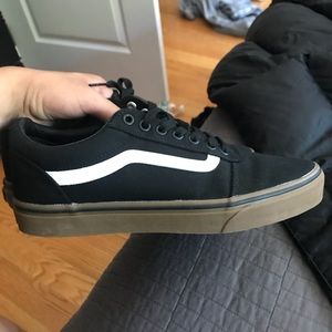Vans old skool (worn 1x indoors) look brand new